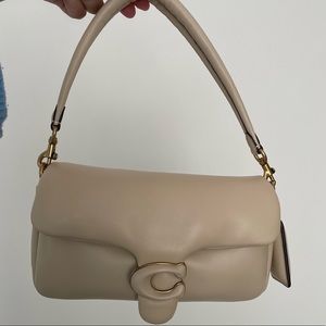 LIGHTLY USED COACH TABBY PURSE 26